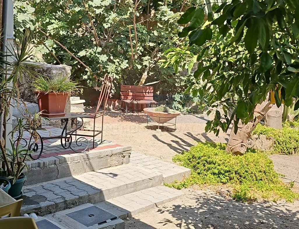 Large Garden Apartment, Kyrenia, North Cyprus Properties for Sale