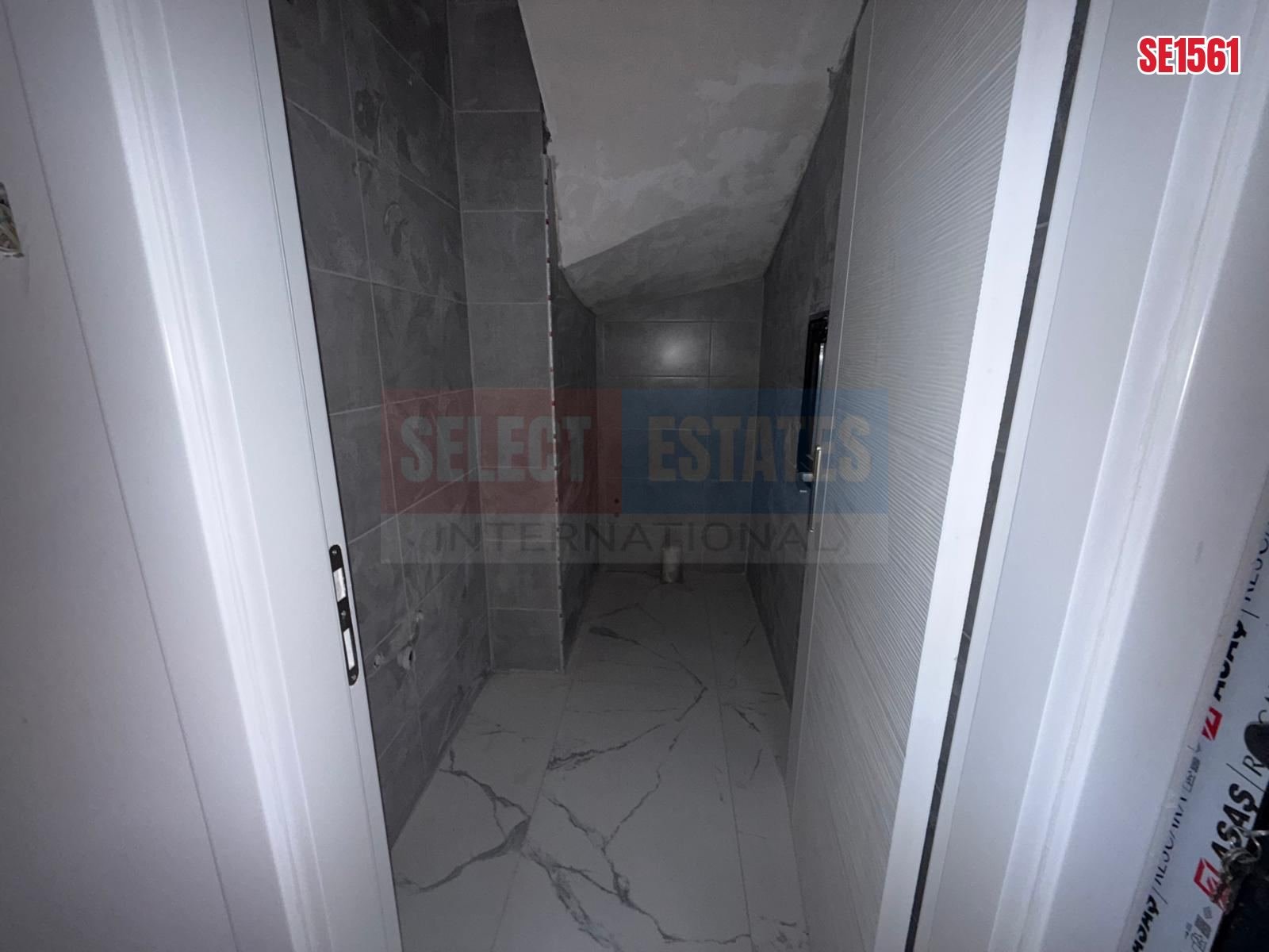SE1561_55e1a3846cf2 Spacious Shop, Catalkoy, North Cyprus Properties for Rent