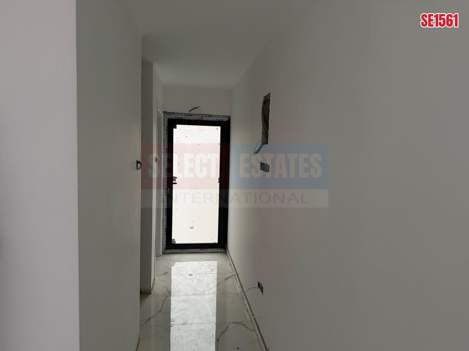 SE1561_d28b9e25bb4a Spacious Shop, Catalkoy, North Cyprus Properties for Rent