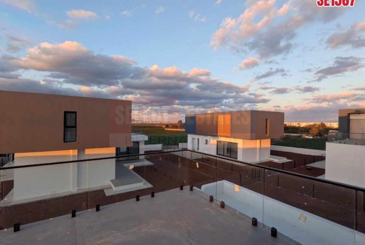Key Ready Villa Yeni Bogazici, North Cyprus Properties for Sale