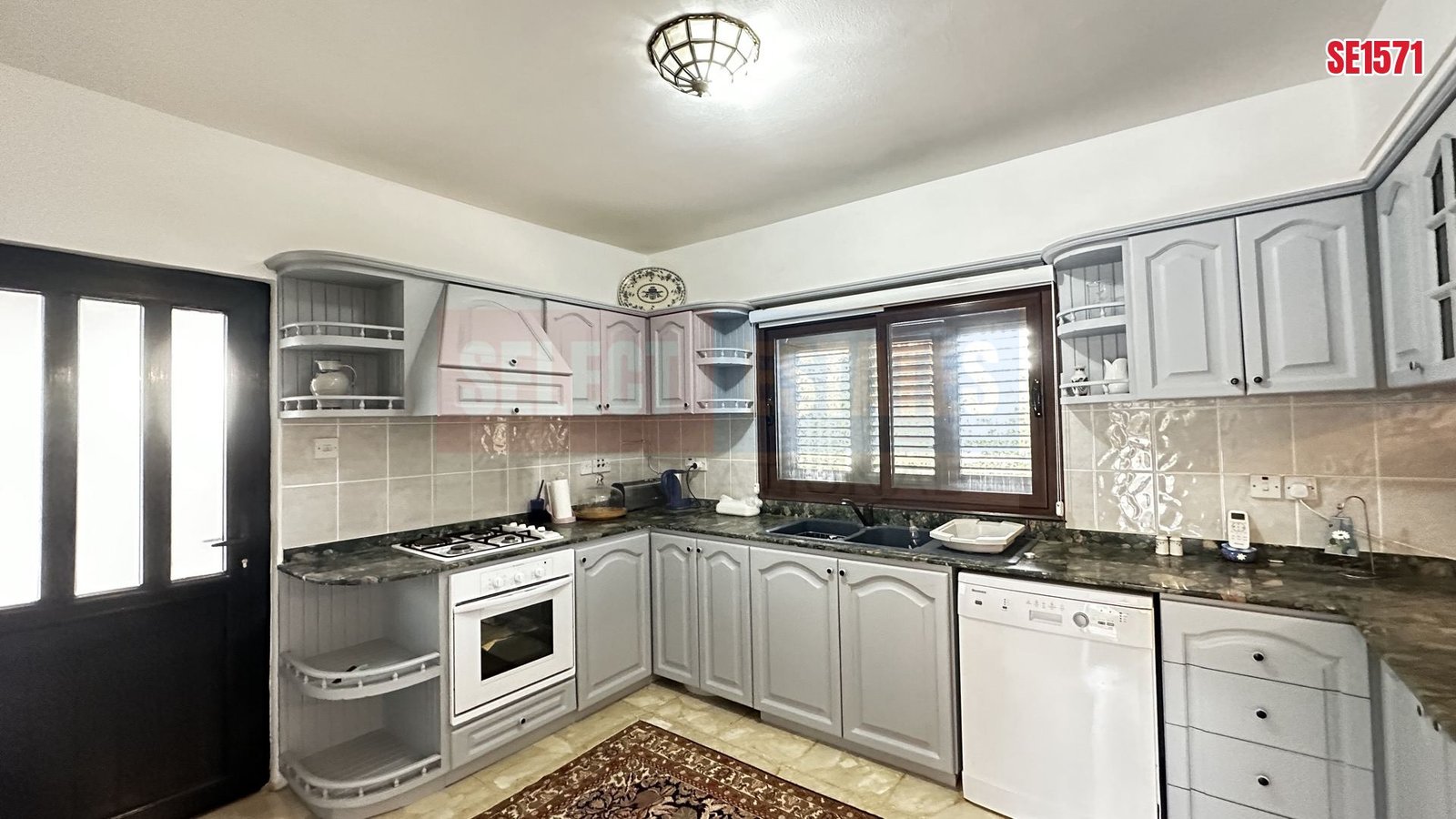 SE1571_e2c8ec8f601a Key Ready Villa, Alsancak, Kyrenia, North Cyprus Properties for Sale