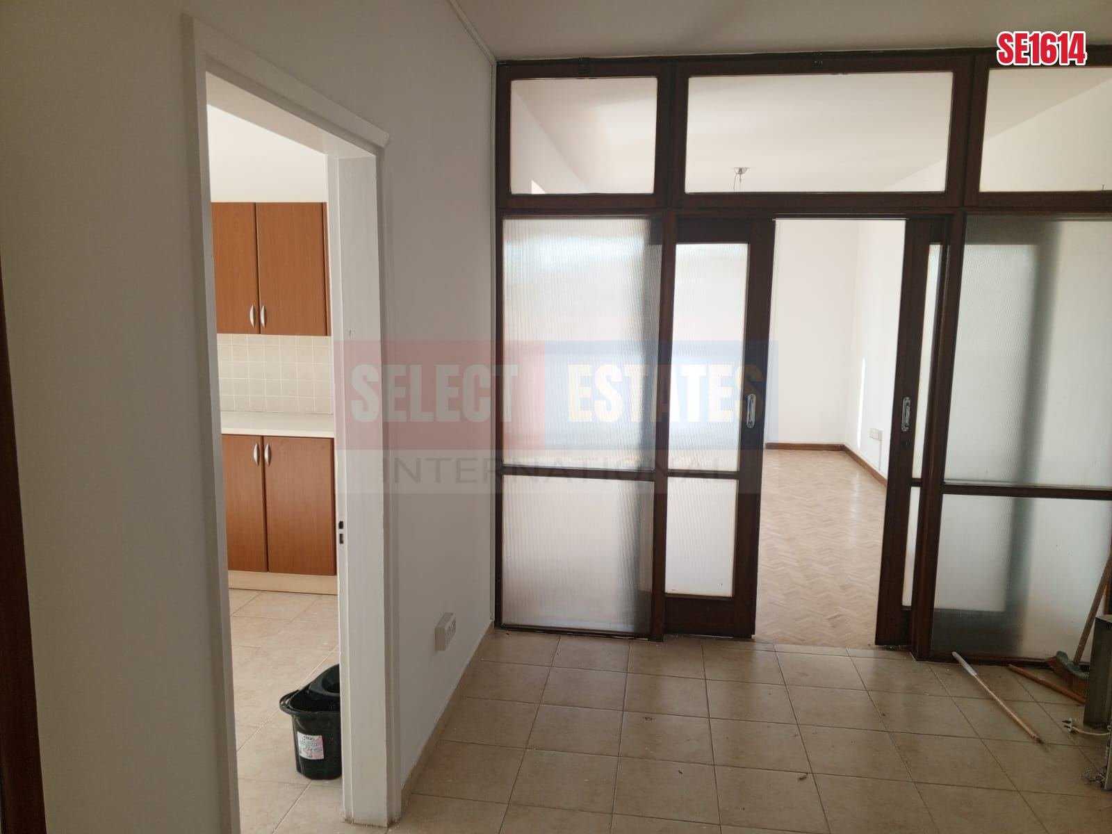 SE1614_835c06c7c3b9 Central Office, Koskluciftlik, Lefkosa, North Cyprus Properties for Rent