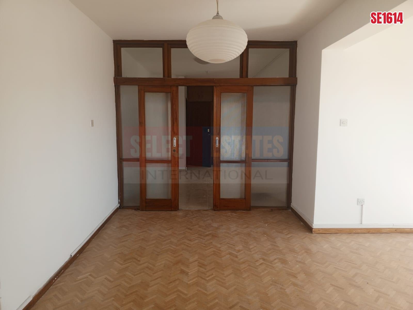 SE1614_f838568ac809 Central Office, Koskluciftlik, Lefkosa, North Cyprus Properties for Rent